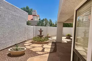 10053 E San Bernardo Dr, Scottsdale, AZ 85258 - Photo 11