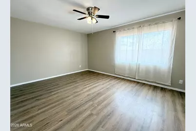 10921 W Sells Drive, Phoenix, AZ 85037 - Photo 11