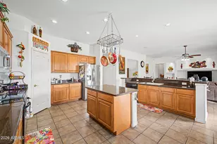 25424 N 73rd Ave, Peoria, AZ 85383 - Photo 3