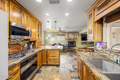 3228 W Sunnyside Avenue, Phoenix, AZ 85029 - Photo 15