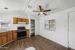 8595 N 71st Ave, Glendale, AZ 85301 - Photo 13