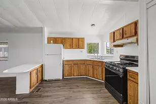 8595 N 71st Ave, Glendale, AZ 85301 - Photo 11