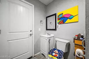 1939 E Encinas Ln, Phoenix, AZ 85040 - Photo 27