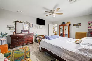 1939 E Encinas Ln, Phoenix, AZ 85040 - Photo 21