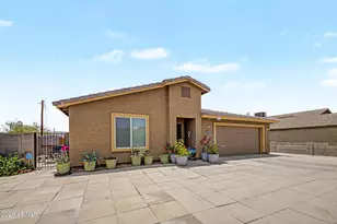 1939 E Encinas Ln, Phoenix, AZ 85040 - Photo 3