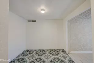 3204 W Monte Vista Rd, Phoenix, AZ 85009 - Photo 11
