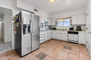 14434 N McPhee Dr, Sun City, AZ 85351 - Photo 3