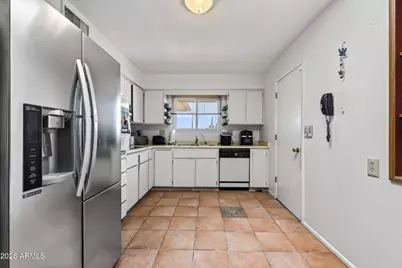 14434 N McPhee Drive, Sun City, AZ 85351 - Photo 9
