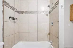 2133 W Adams St, Phoenix, AZ 85009 - Photo 27