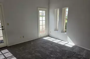 405 W Sandra Ter, Phoenix, AZ 85023 - Photo 9