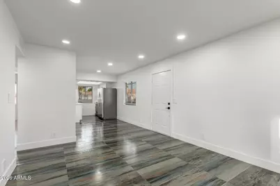 3418 W El Caminito Drive, Phoenix, AZ 85051 - Photo 7