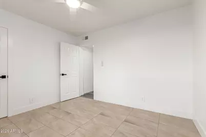3418 W El Caminito Drive, Phoenix, AZ 85051 - Photo 17