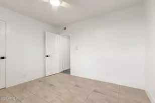 3418 W El Caminito Dr, Phoenix, AZ 85051 - Photo 17