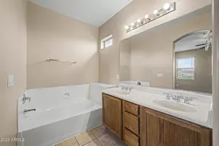 7401 W Tierra Buena Ln, Peoria, AZ 85382 - Photo 23