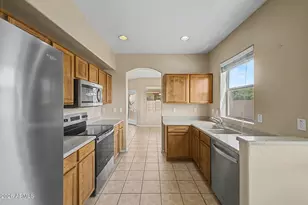 7401 W Tierra Buena Ln, Peoria, AZ 85382 - Photo 13