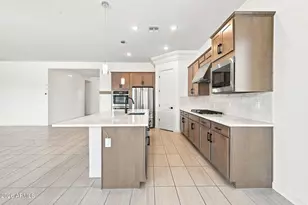 7527 N 84th Ave, Glendale, AZ 85305 - Photo 13