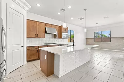 7527 N 84th Avenue, Glendale, AZ 85305 - Photo 9