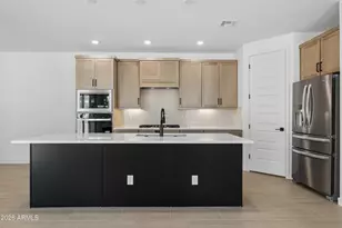 2327 N 29th St, Phoenix, AZ 85008 - Photo 9