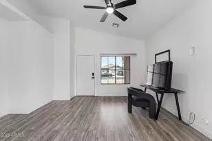 8927 W Shaw Butte Dr, Peoria, AZ 85345 - Photo 7