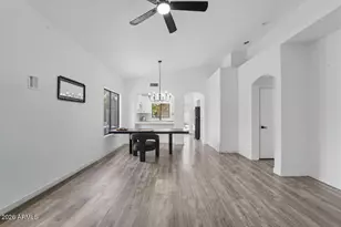 8927 W Shaw Butte Dr, Peoria, AZ 85345 - Photo 9