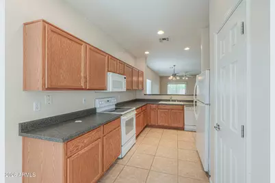 15165 N 138th Lane, Surprise, AZ 85379 - Photo 5