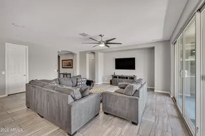 189 W Hackberry Avenue, San Tan Valley, AZ 85140 - Photo 9