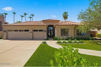 1819 E Monarch Bay Drive, Gilbert, AZ 85234 - Photo 3