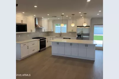 2833 E Sierra Street, Phoenix, AZ 85028 - Photo 1