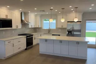 2833 E Sierra St, Phoenix, AZ 85028 - Photo 1