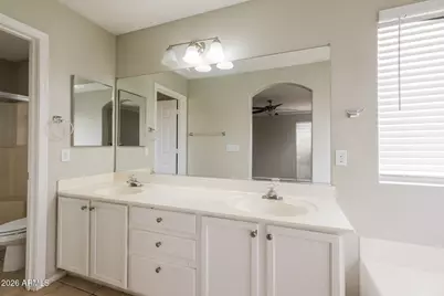 6419 W Whyman Avenue, Phoenix, AZ 85043 - Photo 17