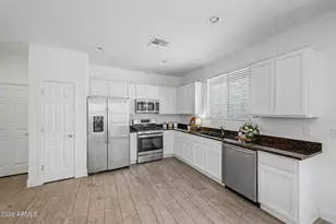 1717 S 82nd Pl, Mesa, AZ 85209 - Photo 5
