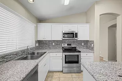 3900 E Tremaine Avenue, Gilbert, AZ 85234 - Photo 11