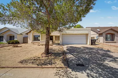 818 W Oraibi Drive, Phoenix, AZ 85027 - Photo 1