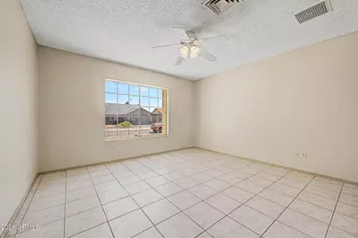 818 W Oraibi Drive, Phoenix, AZ 85027 - Photo 11