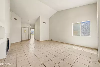 818 W Oraibi Drive, Phoenix, AZ 85027 - Photo 5