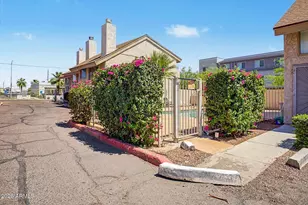 4240 N Longview Ave, Phoenix, AZ 85014 - Photo 17