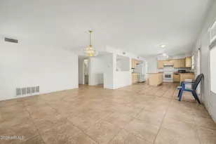 2031 E Parkside Ln, Phoenix, AZ 85024 - Photo 13