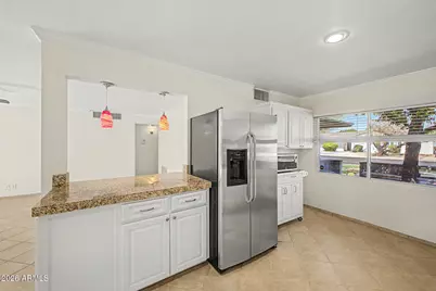 5208 N 11th Avenue, Phoenix, AZ 85013 - Photo 11