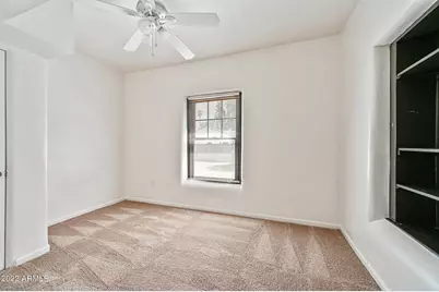 3949 E Earll Drive #Apt 14, Phoenix, AZ 85018 - Photo 13