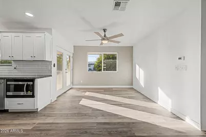 11010 W Sun City Boulevard, Sun City, AZ 85351 - Photo 11