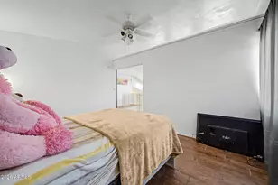 3933 W Saguaro Park Ln, Glendale, AZ 85310 - Photo 23