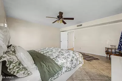 3933 W Saguaro Park Lane, Glendale, AZ 85310 - Photo 17