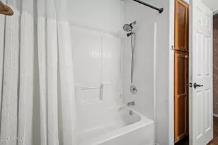 3933 W Saguaro Park Ln, Glendale, AZ 85310 - Photo 25