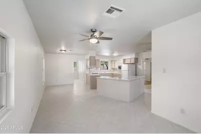 5742 N 12th Place, Phoenix, AZ 85014 - Photo 3