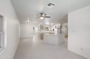 5742 N 12th Pl, Phoenix, AZ 85014 - Photo 3