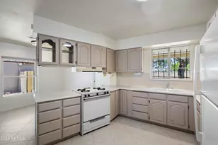 5742 N 12th Pl, Phoenix, AZ 85014 - Photo 5