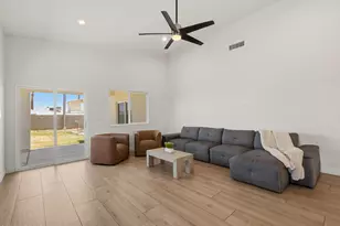 2345 N 28th Pl, Phoenix, AZ 85008 - Photo 11