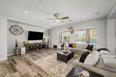 14284 W Becker Lane, Surprise, AZ 85379 - Photo 11