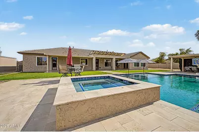 14284 W Becker Lane, Surprise, AZ 85379 - Photo 33
