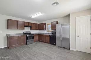 1748 N Logan Ln, Casa Grande, AZ 85122 - Photo 5